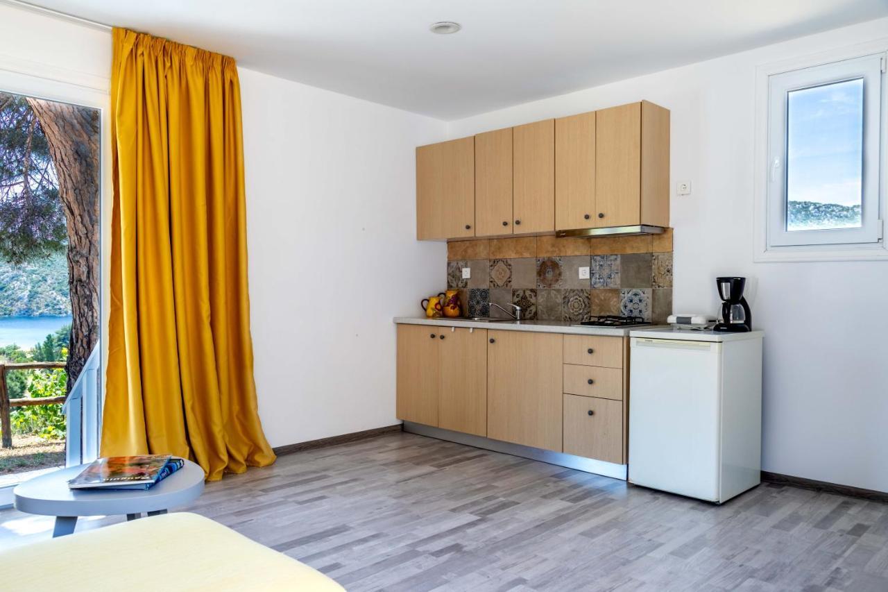 Porto Koufo Resort Bungalows ภายนอก รูปภาพ